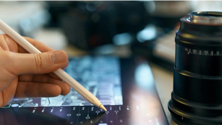 Emotional digital advertising engaging users through empathy and storytelling